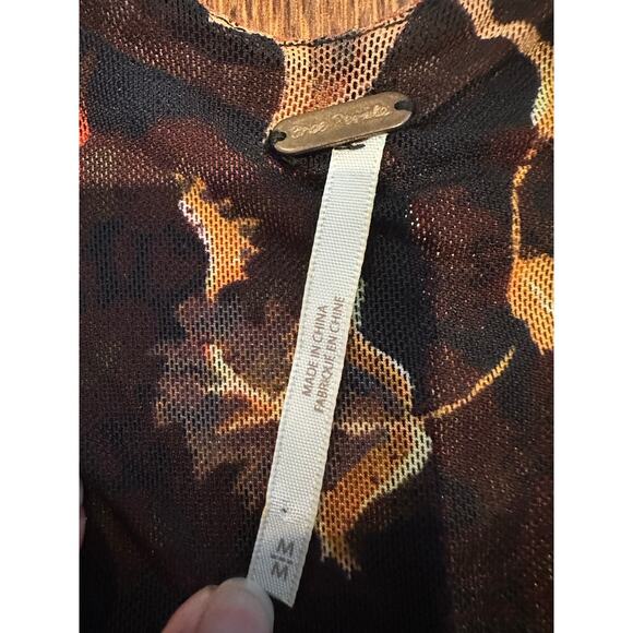 Free People Havana Floral Print Surplice Tank - Size Medium Bohemian Fashion - Picture 3 of 6